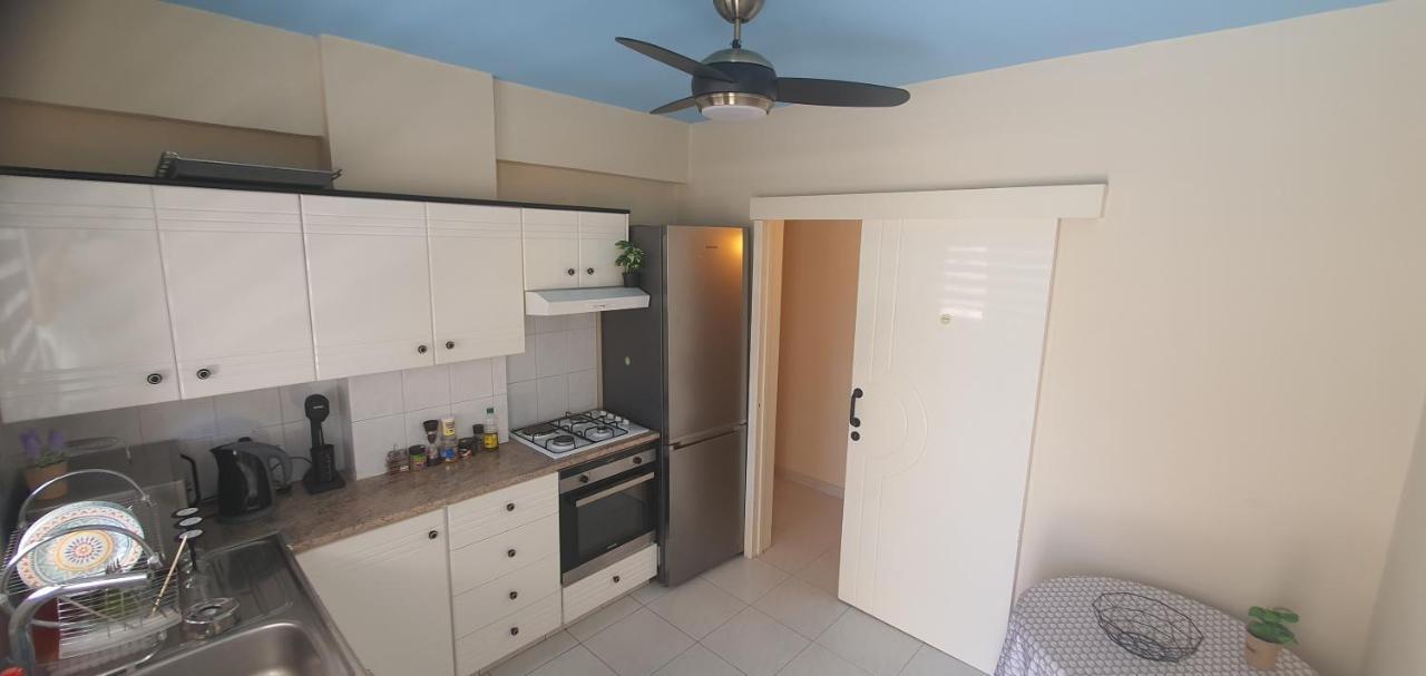 Stefaris "Koutsou Court 105" Apartment Larnaca Ngoại thất bức ảnh