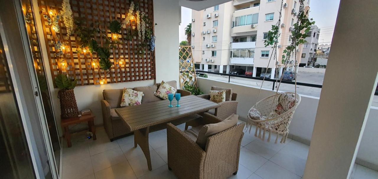 Stefaris "Koutsou Court 105" Apartment Larnaca Ngoại thất bức ảnh