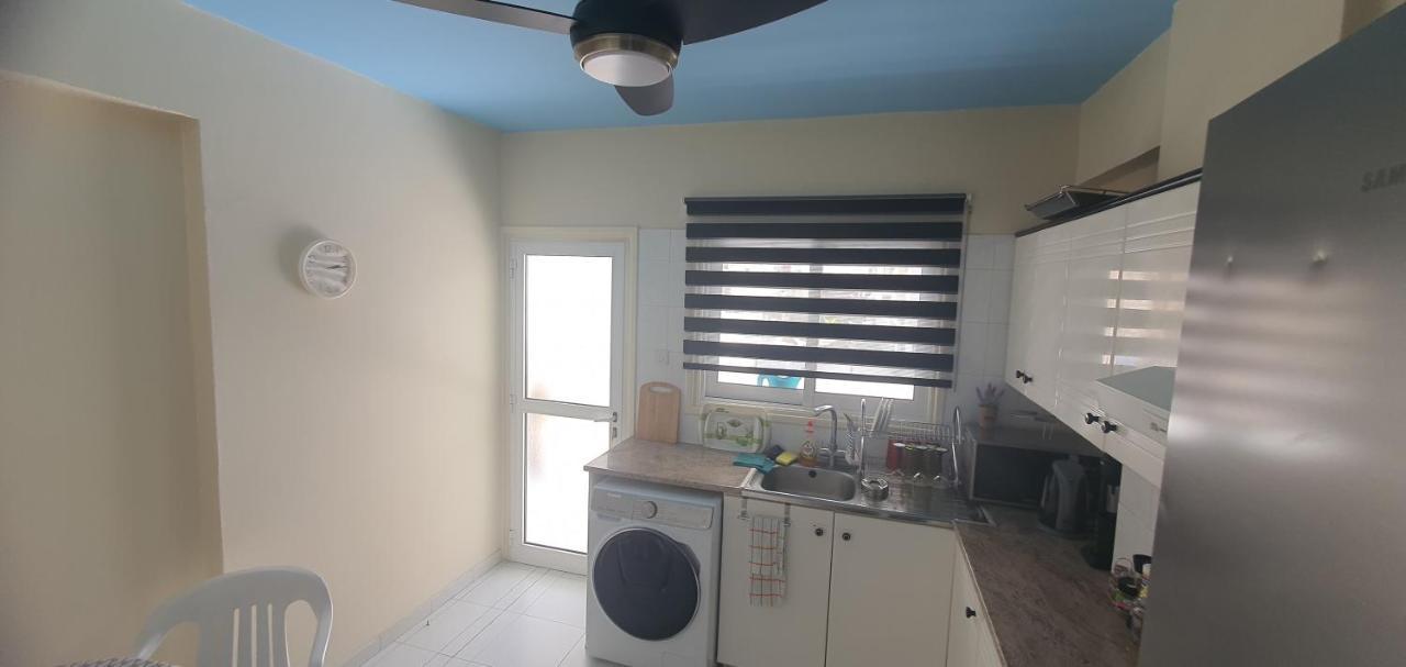 Stefaris "Koutsou Court 105" Apartment Larnaca Ngoại thất bức ảnh