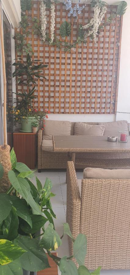 Stefaris "Koutsou Court 105" Apartment Larnaca Ngoại thất bức ảnh